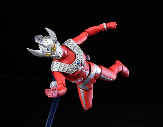 万代shf罗布奥特曼评测（78官测万代S.H.Figuarts）(35)