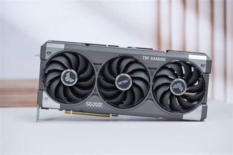 Blackwell的甜点来了！NVIDIA RTX 5060 Ti首发评测：8GB疯狂爆显存 16GB正好