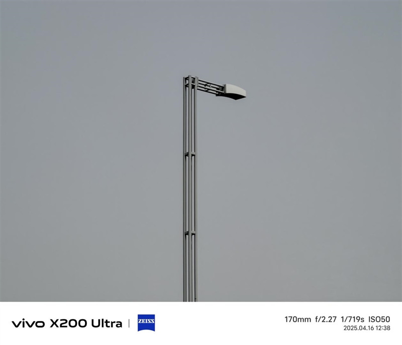 史上首款手机“大炮”！vivo X200 Ultra评测：自带外挂的全能V单