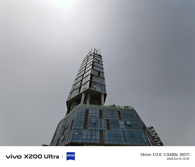 史上首款手机“大炮”！vivo X200 Ultra评测：自带外挂的全能V单