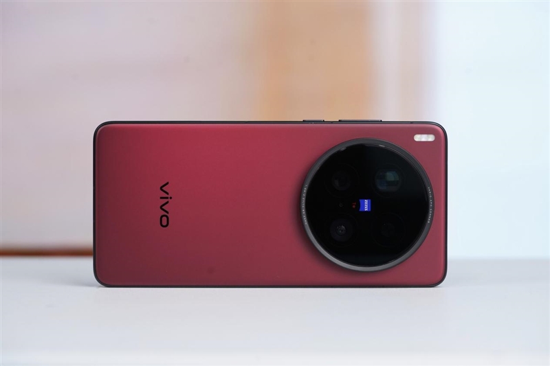 史上首款手机“大炮”！vivo X200 Ultra评测：自带外挂的全能V单