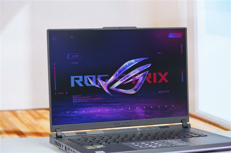 最适合高性能游戏本的锐龙9 9955HX3D！ROG魔霸9评测