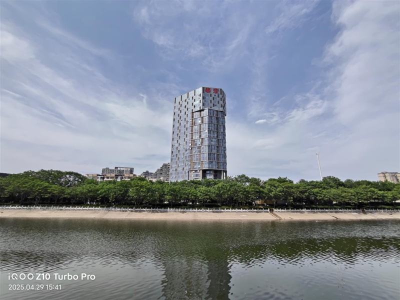 性能续航量大管饱 iQOO Z10 Turbo Pro全面评测：骁龙+Q1组合独此一家 中端之王实至名归