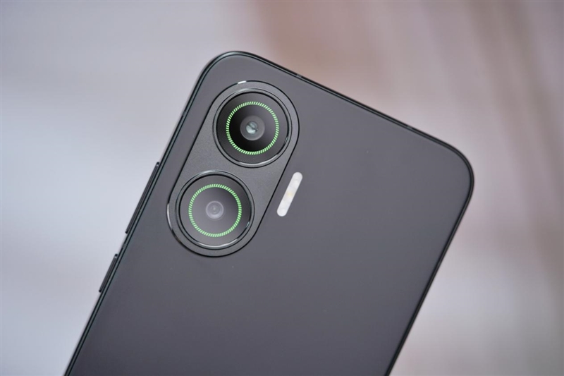 第四代骁龙8s+7550mAh巨无霸电池！REDMI Turbo 4 Pro评测：这才是2.5K档准旗舰