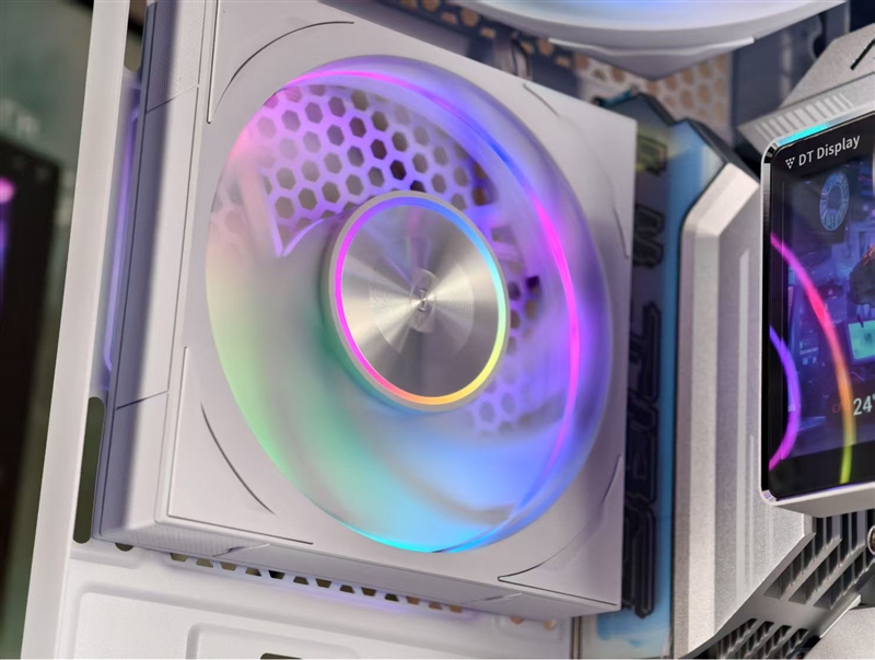 全铝材质！8年质保！超频三银翼DT360旗舰水冷评测：这就是散热器的未来