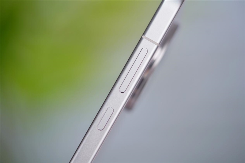 重新定义小屏旗舰！OPPO Find X8s评测：续航拍照再无后顾之忧