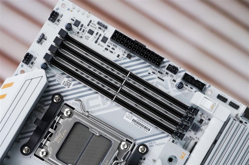 七彩虹CVN X870 ARK FROZEN V14方舟主板评测： 5G网卡+高频内存 锐龙9000舰队新旗舰