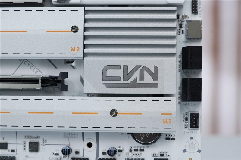 七彩虹CVN X870 ARK FROZEN V14方舟主板评测： 5G网卡+高频内存 锐龙9000舰队新旗舰