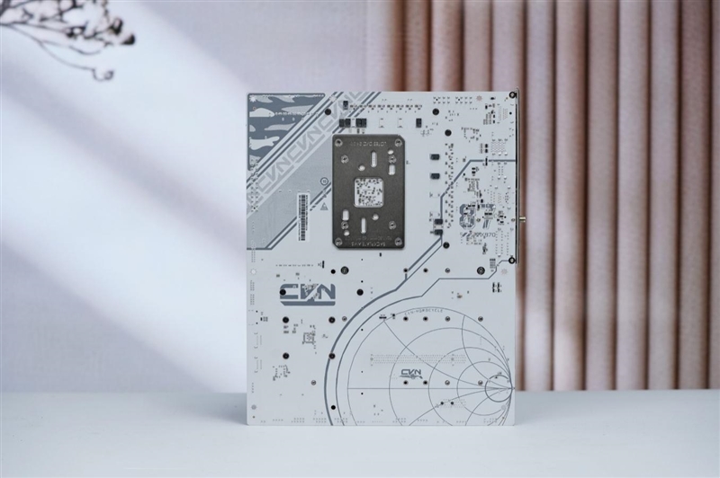 七彩虹CVN X870 ARK FROZEN V14方舟主板评测： 5G网卡+高频内存 锐龙9000舰队新旗舰