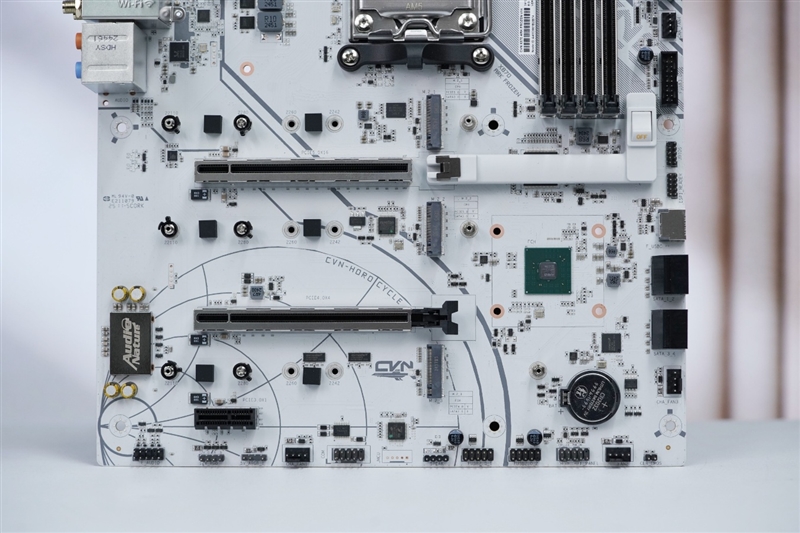 七彩虹CVN X870 ARK FROZEN V14方舟主板评测： 5G网卡+高频内存 锐龙9000舰队新旗舰