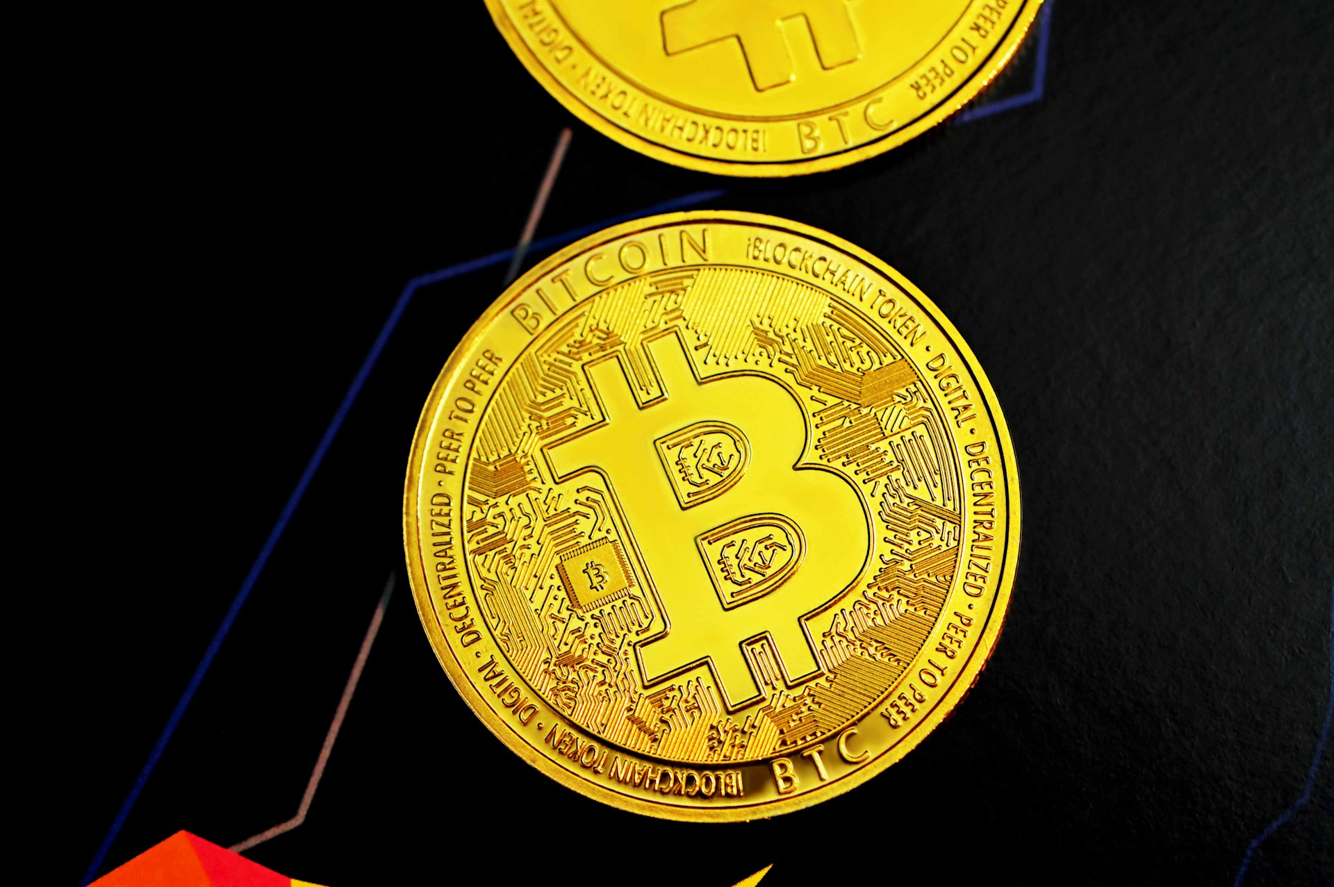 比特币长期持有者正在卖出，但价格保持稳定——新买家入场了吗？