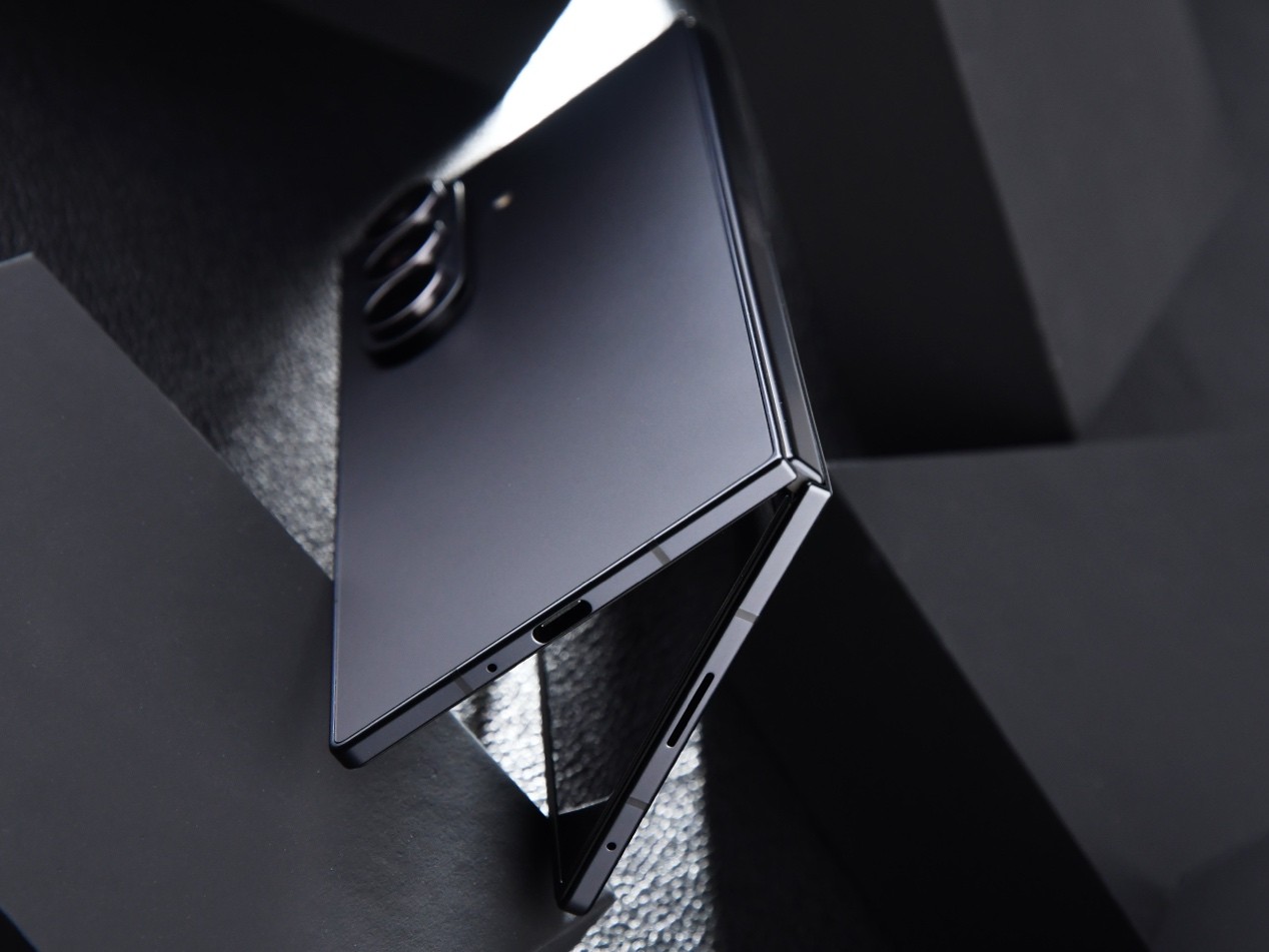 七代升级，折叠大成？三星Galaxy Z Fold7全面评测