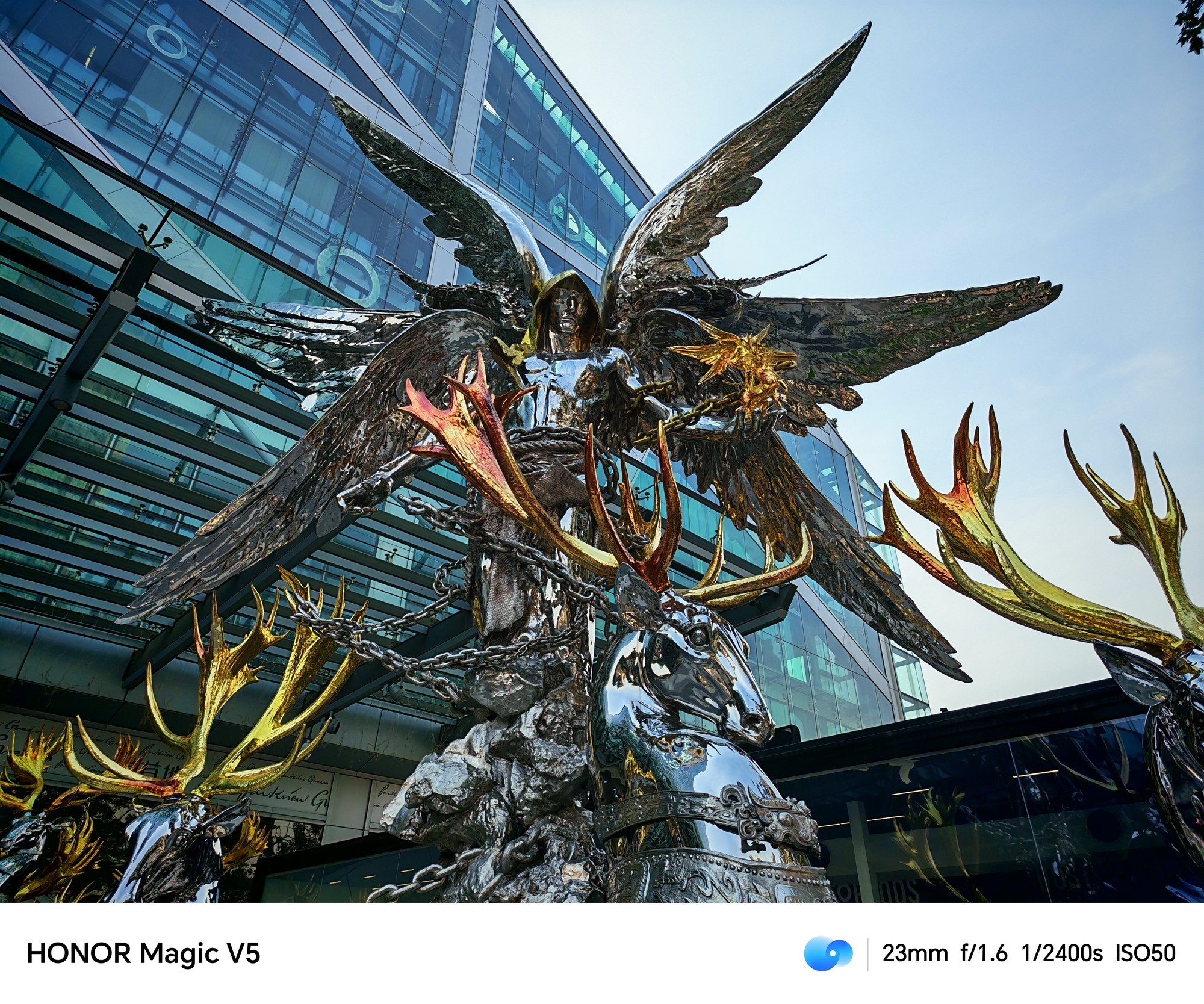 荣耀Magic V5上手评测：满血骁龙8 Elite 轻薄体验再升级