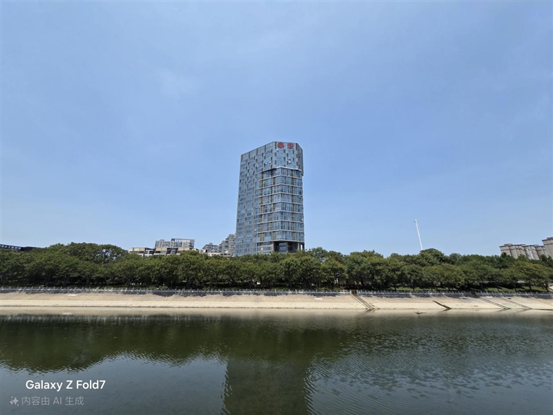 215克全球最轻！三星Galaxy Z Fold7全面评测：新一代折叠霸主诞生