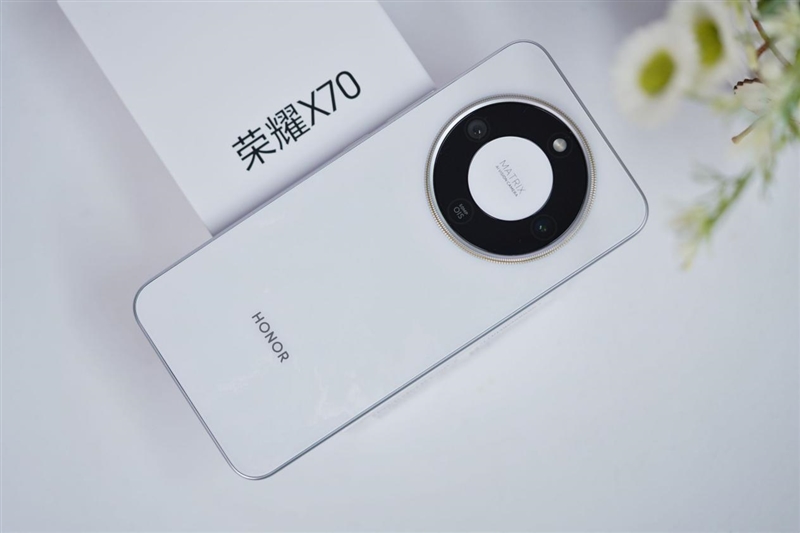 8300毫安电池、IP69K防水！荣耀X70全面评测：新一代耐用神机实至名归