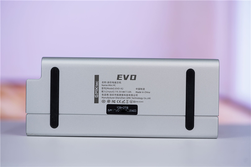 锐龙AI Max + 395集显远超RTX 4060 Laptop！极摩客 EVO-X2迷你主机评测：235B大模型轻松拿捏