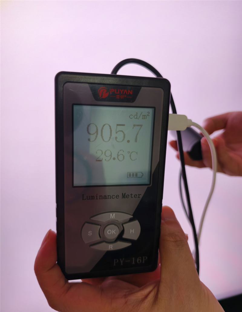 领先同行一个时代！海信RGB-Mini LED电视UX评测：光色同控引发画质革命