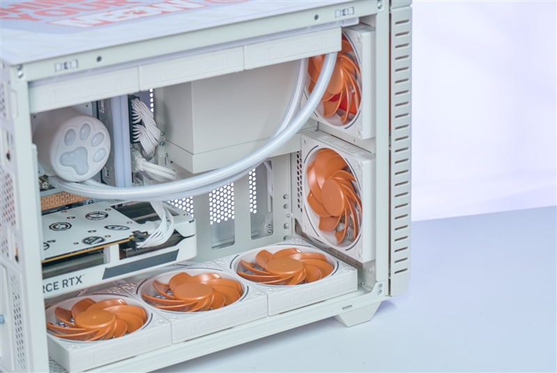 NVIDIA RTX 5050首发评测：DLSS4/AI/生产力全方面飞跃 完美替代RTX 3050