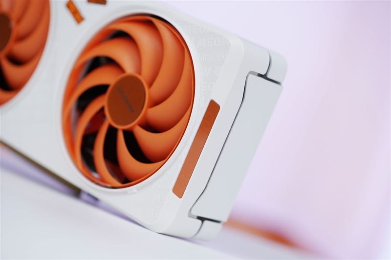 NVIDIA RTX 5050首发评测：DLSS4/AI/生产力全方面飞跃 完美替代RTX 3050