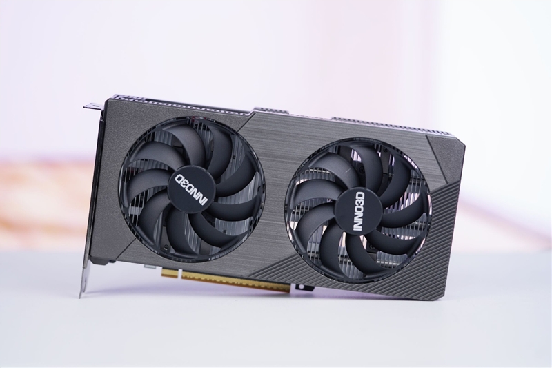 映众RTX 5050曜夜显卡评测：DLSS 4普及 RTX 4060可以退休了