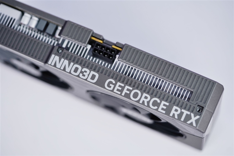 映众RTX 5050曜夜显卡评测：DLSS 4普及 RTX 4060可以退休了