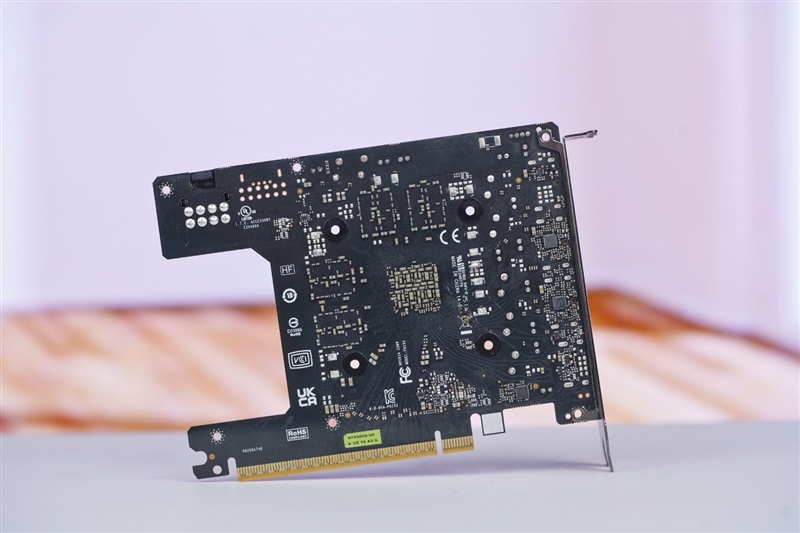 映众RTX 5050曜夜显卡评测：DLSS 4普及 RTX 4060可以退休了