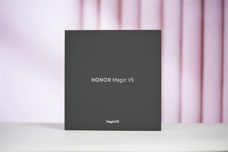 轻薄、性能、续航全稳了！荣耀Magic V5评测：新一代折叠机皇再度降临