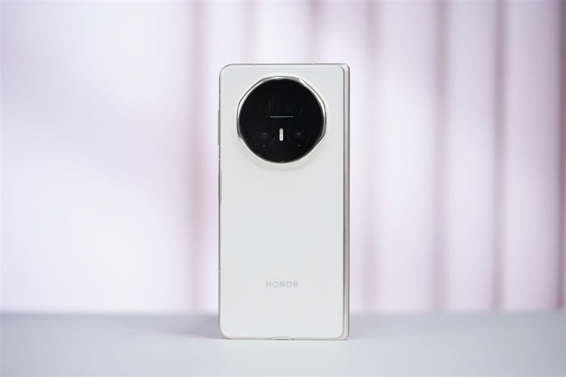 轻薄、性能、续航全稳了！荣耀Magic V5评测：新一代折叠机皇再度降临