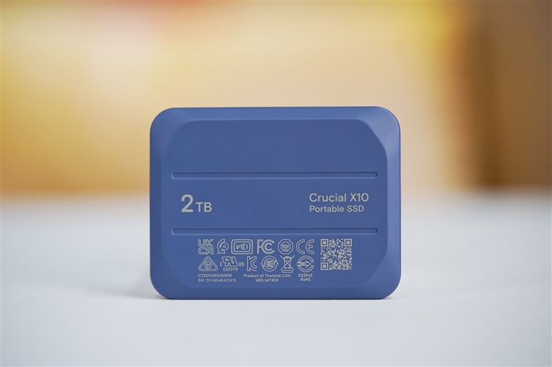英睿达X10 移动SSD评测：2000MB/s读写！轻薄小巧最大可选8TB容量