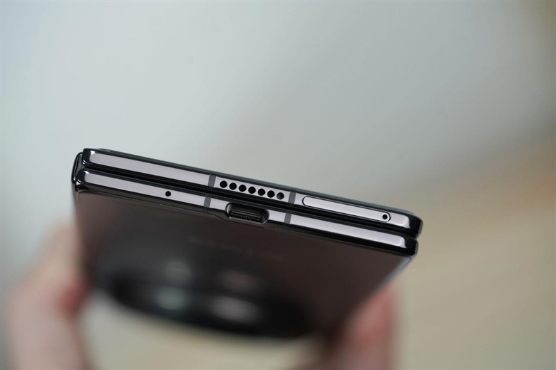 217克全球最轻折叠屏！vivo X Fold5全面评测：苹果双机党的全能搭子
