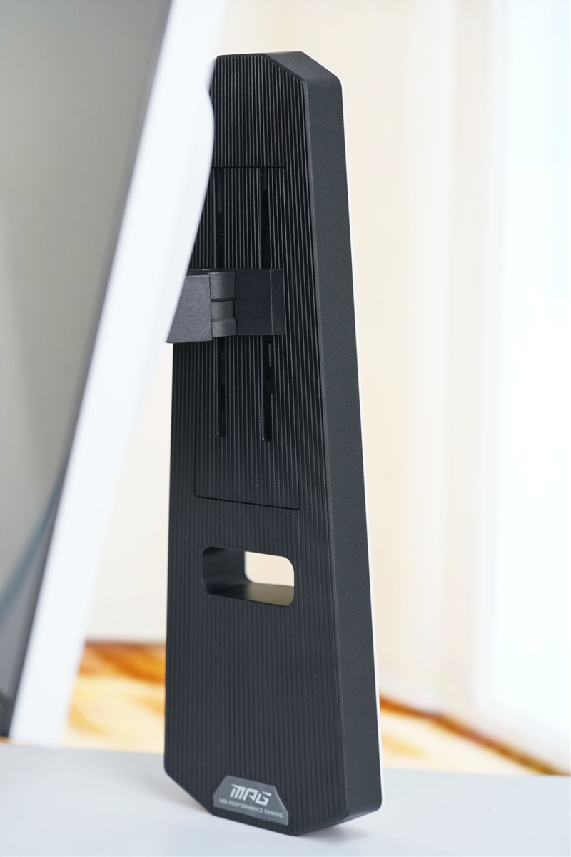 微星MPG 274URDFW E16M显示器评测：Mini-LED面板性能优秀价格亲民 更适合主流玩家的电竞显示器