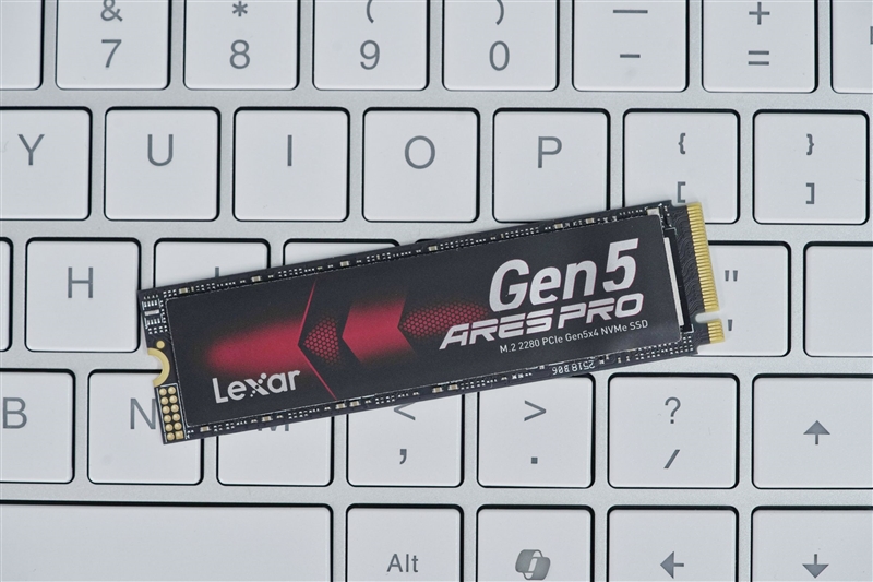 699元就能体验14.9GB/s极速PCIe 5.0 SSD！雷克沙ARES PRO评测