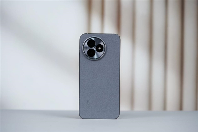 不偏科的小米天玑旗舰！Redmi K80至尊版评测：3K档最强天玑9400+