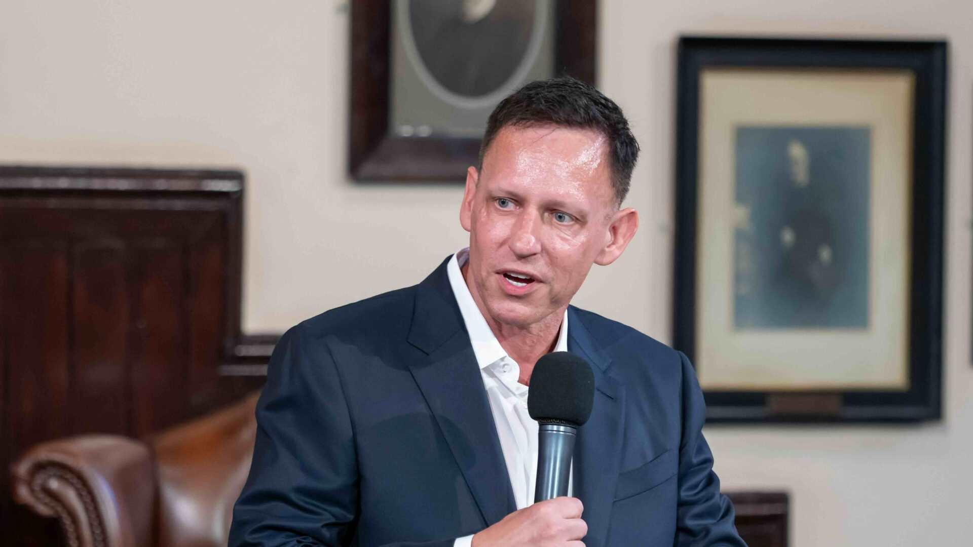 Bullish 再闯 IPO：手握 2 万枚比特币，硅谷投资大佬 Peter Thiel 带头坐镇支持