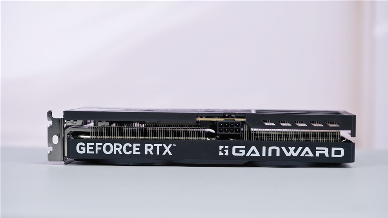 运行频率超3GHz！耕升RTX 5050追风OC评测：流畅运行所有1080P游戏