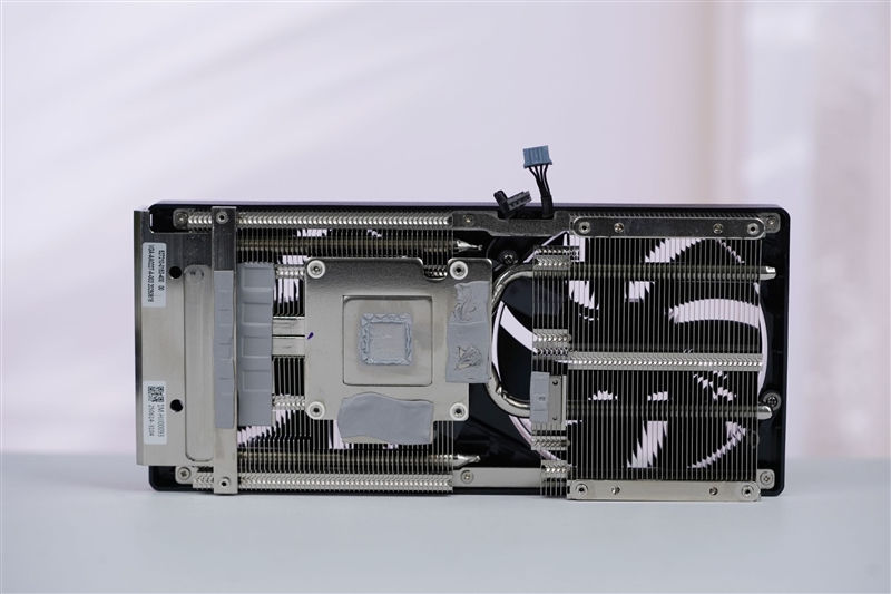 运行频率超3GHz！耕升RTX 5050追风OC评测：流畅运行所有1080P游戏