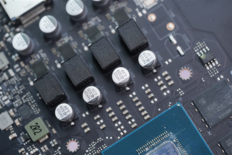 运行频率超3GHz！耕升RTX 5050追风OC评测：流畅运行所有1080P游戏