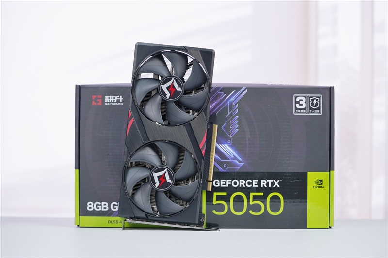 运行频率超3GHz！耕升RTX 5050追风OC评测：流畅运行所有1080P游戏