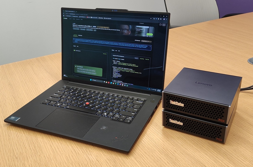 联想版 DGX Spark：ThinkStation PGX 宣布上市，2000 亿参数模型本地直跑