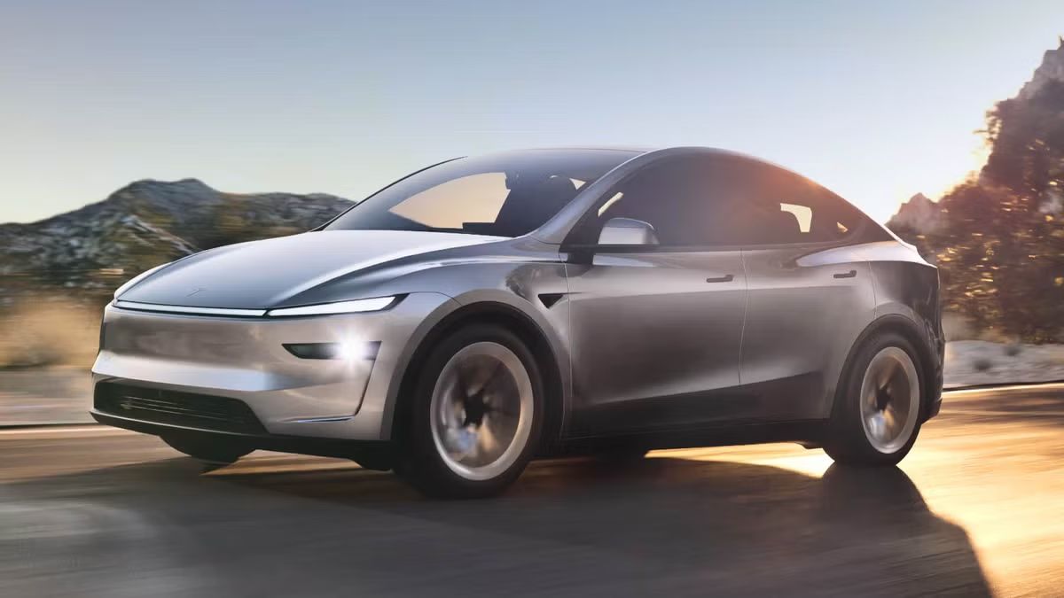 马斯克回应特斯拉销量下滑：公司未来不完全取决于电动车，年底前基于 Model Y 推亲民车型