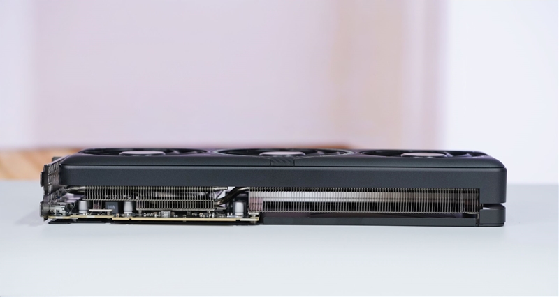 铭瑄RTX 5060 Ti iCraft OC 8GB显卡评测：主流玩家的电竞之心 8GB显存性价比高 2K游戏轻松流畅