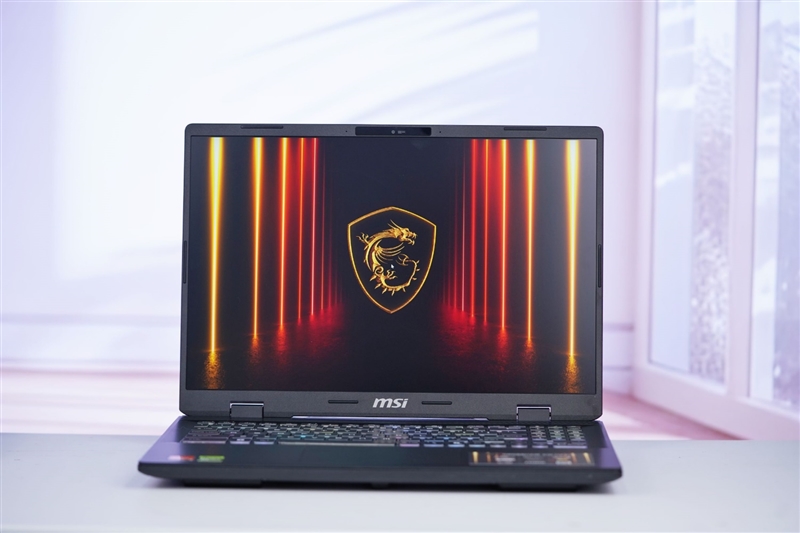微星神影16锐龙版评测：锐龙7945 HX配合RTX 5070游戏生产力兼顾 体验同价无敌
