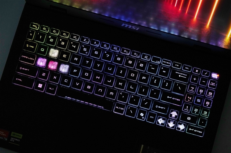 微星神影16锐龙版评测：锐龙7945 HX配合RTX 5070游戏生产力兼顾 体验同价无敌