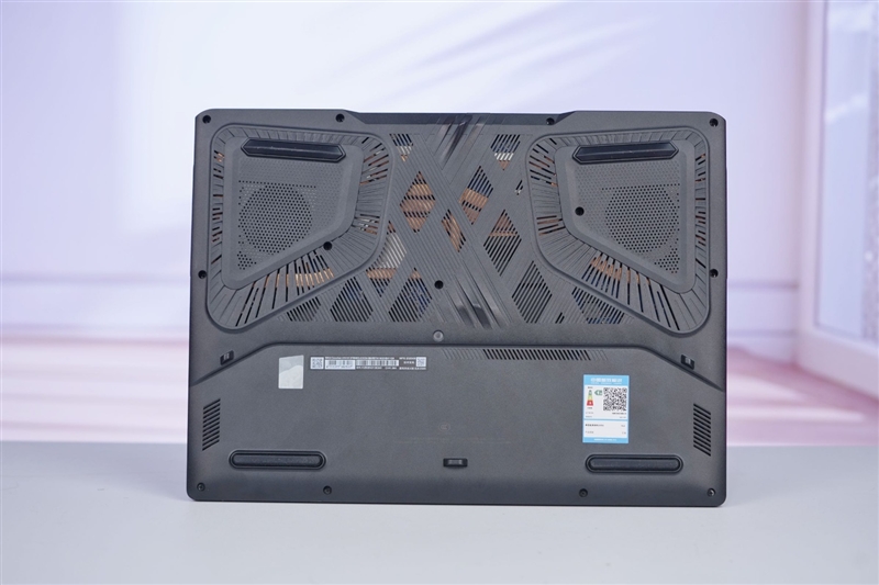微星神影16锐龙版评测：锐龙7945 HX配合RTX 5070游戏生产力兼顾 体验同价无敌