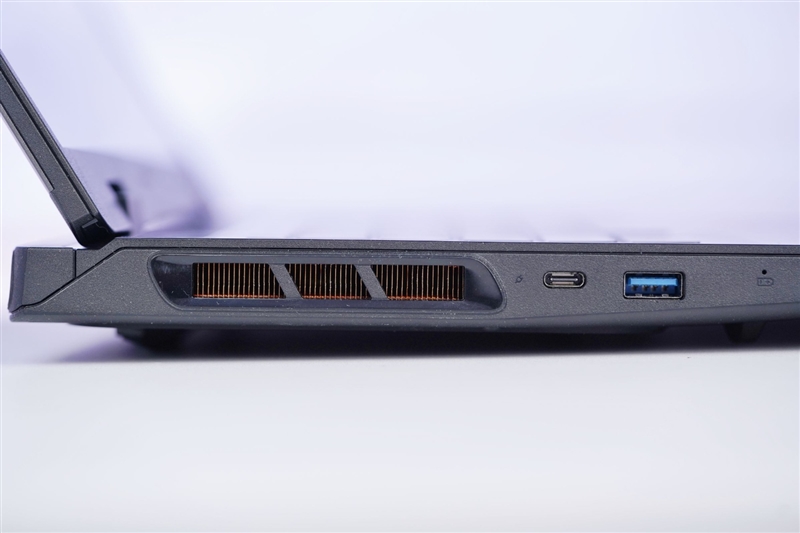 微星神影16锐龙版评测：锐龙7945 HX配合RTX 5070游戏生产力兼顾 体验同价无敌