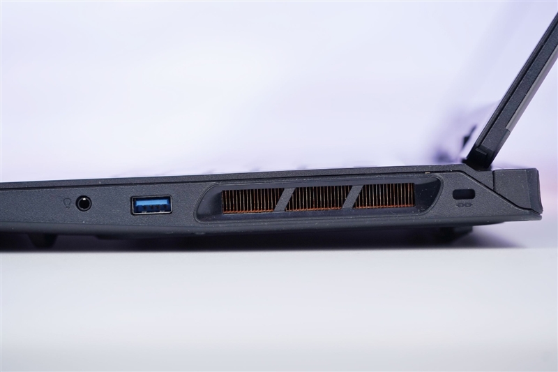微星神影16锐龙版评测：锐龙7945 HX配合RTX 5070游戏生产力兼顾 体验同价无敌