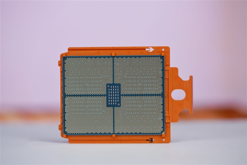 性能提升20％、功耗下降40%！AMD锐龙ThreadRipper 9980X/9970X首发评测：HEDT平台一骑绝尘