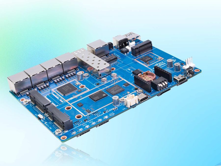 香蕉派推 BPI-R4 Lite 单板机：支持 Wi-Fi 7、2.5G WAN+SFP 光模块、4 个千兆网口，售 86 美元