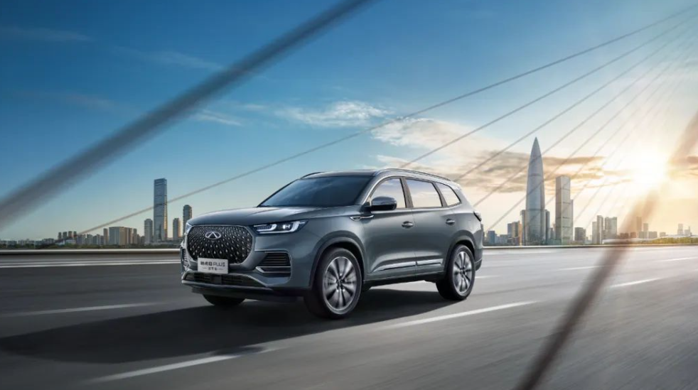 11.99 万元起 2025 款奇瑞瑞虎 8 PLUS 经典版 SUV 上市：新增感应智能防夹记忆电动尾门，可选 5/7 座车型