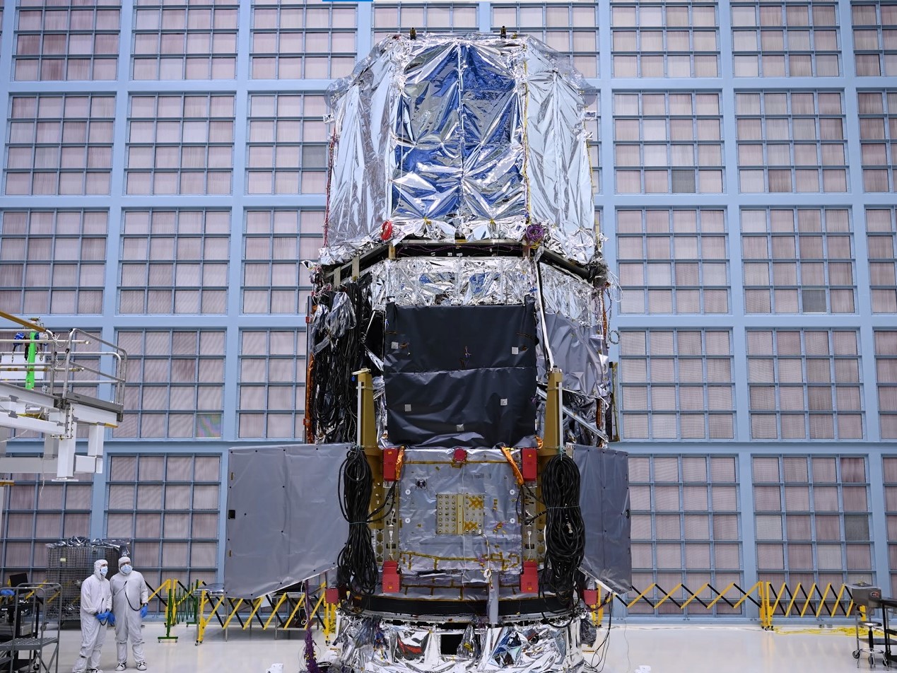 美国宇航局揭秘罗曼空间望远镜“防晒霜”：做到外部 102 °C / 内部−135 °C，实现冰火两重天